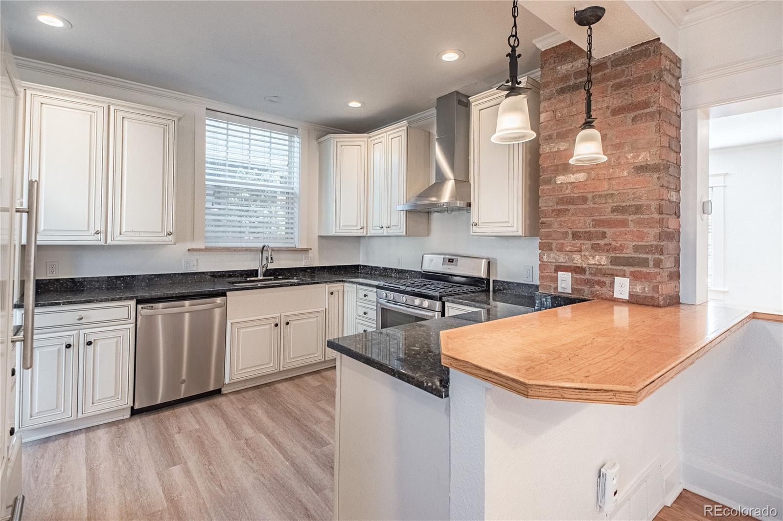 MLS Image #14 for 612  harrison street,denver, Colorado