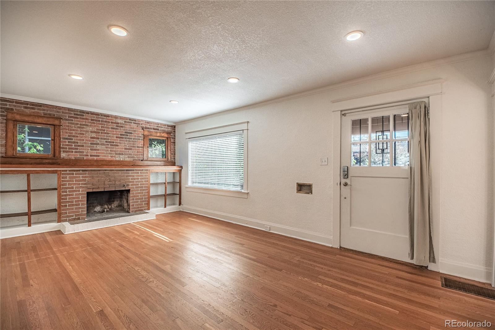 MLS Image #7 for 612  harrison street,denver, Colorado
