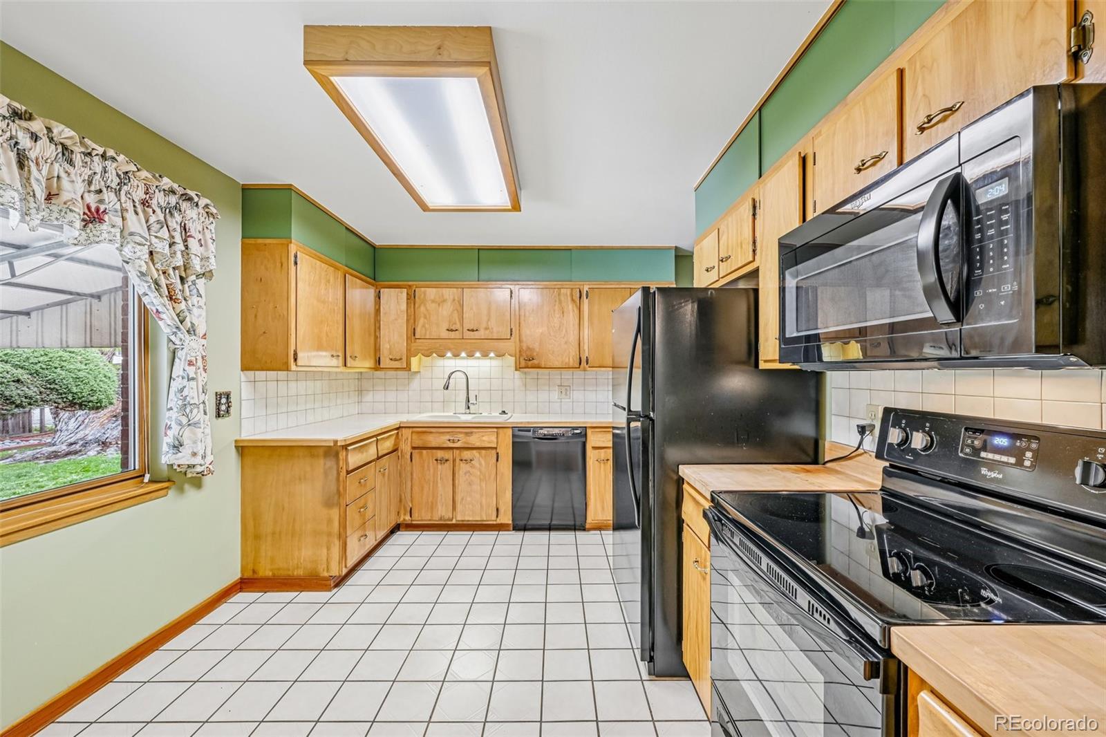 MLS Image #14 for 10209 w 68th avenue,arvada, Colorado