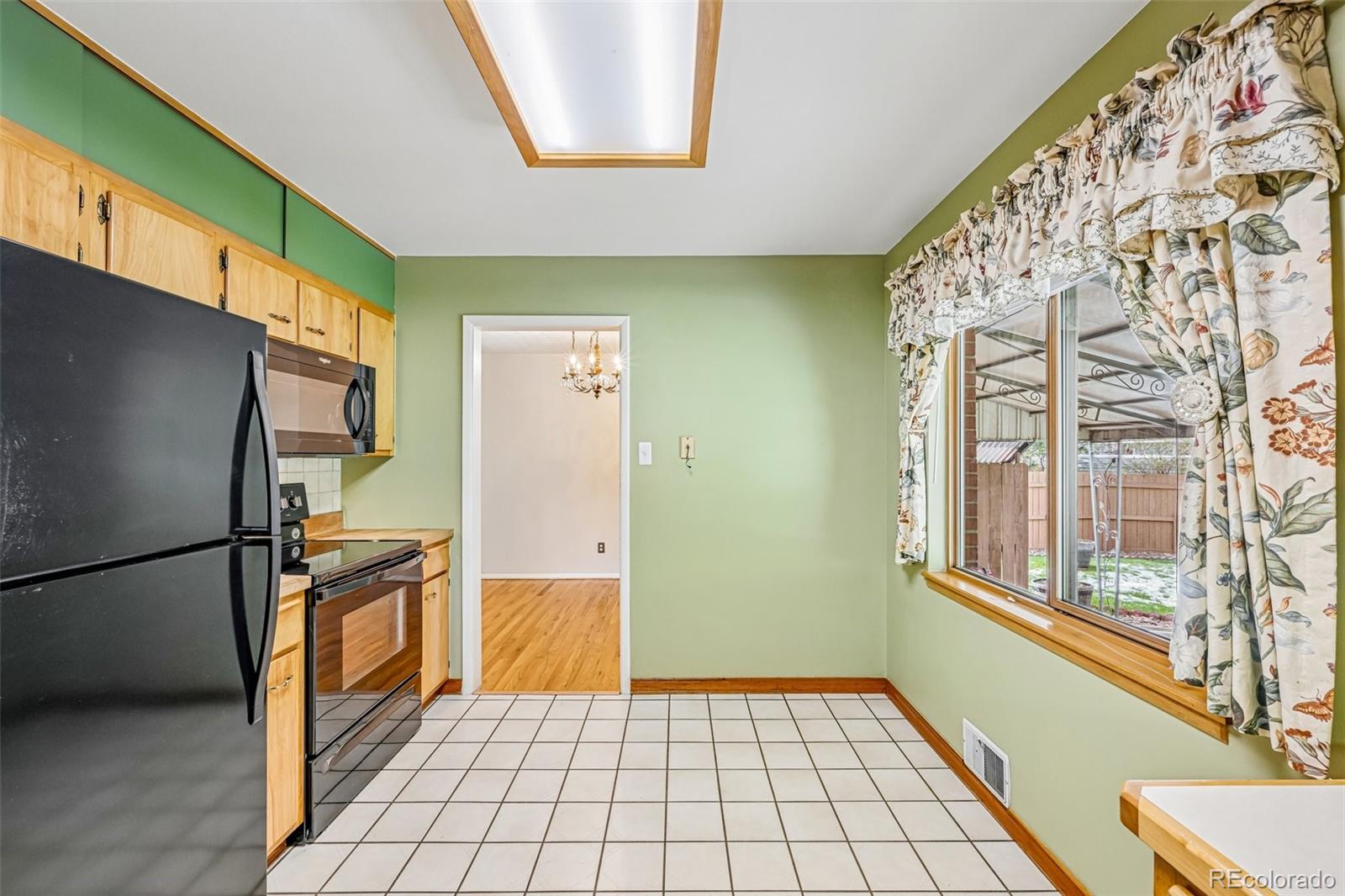 MLS Image #17 for 10209 w 68th avenue,arvada, Colorado