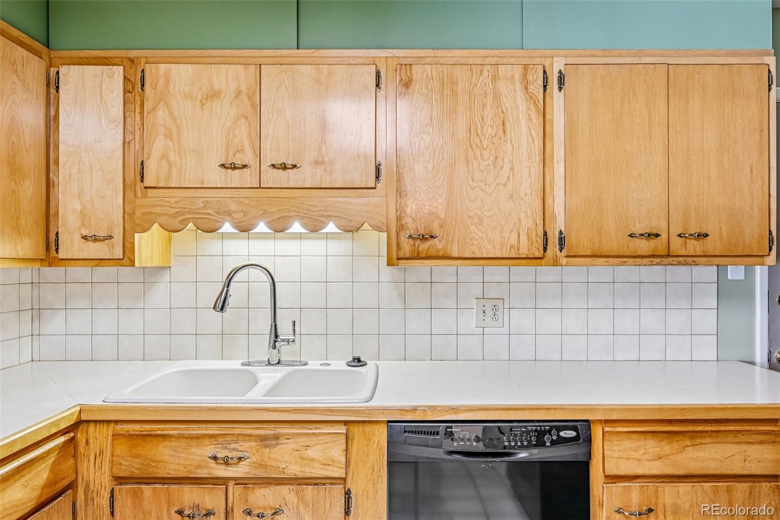 MLS Image #18 for 10209 w 68th avenue,arvada, Colorado