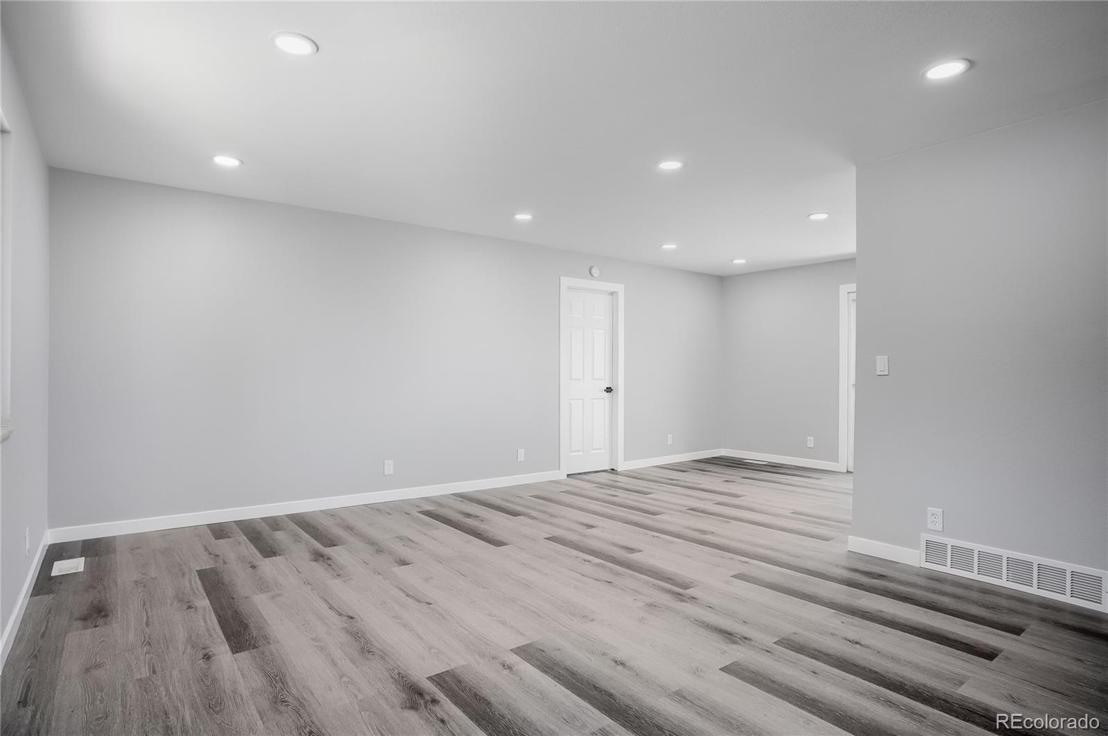MLS Image #12 for 15121 e 55th avenue,denver, Colorado
