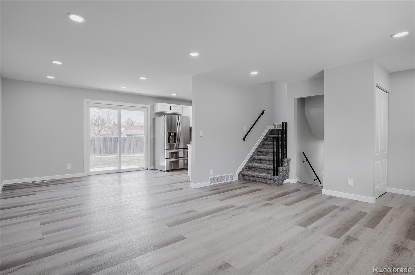 MLS Image #4 for 15121 e 55th avenue,denver, Colorado