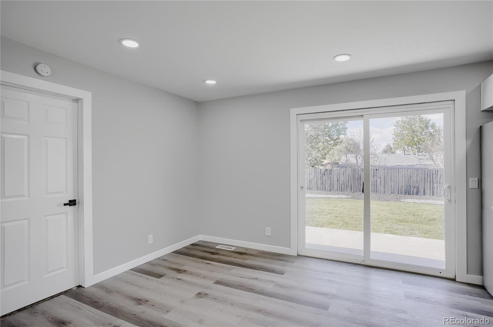 MLS Image #8 for 15121 e 55th avenue,denver, Colorado