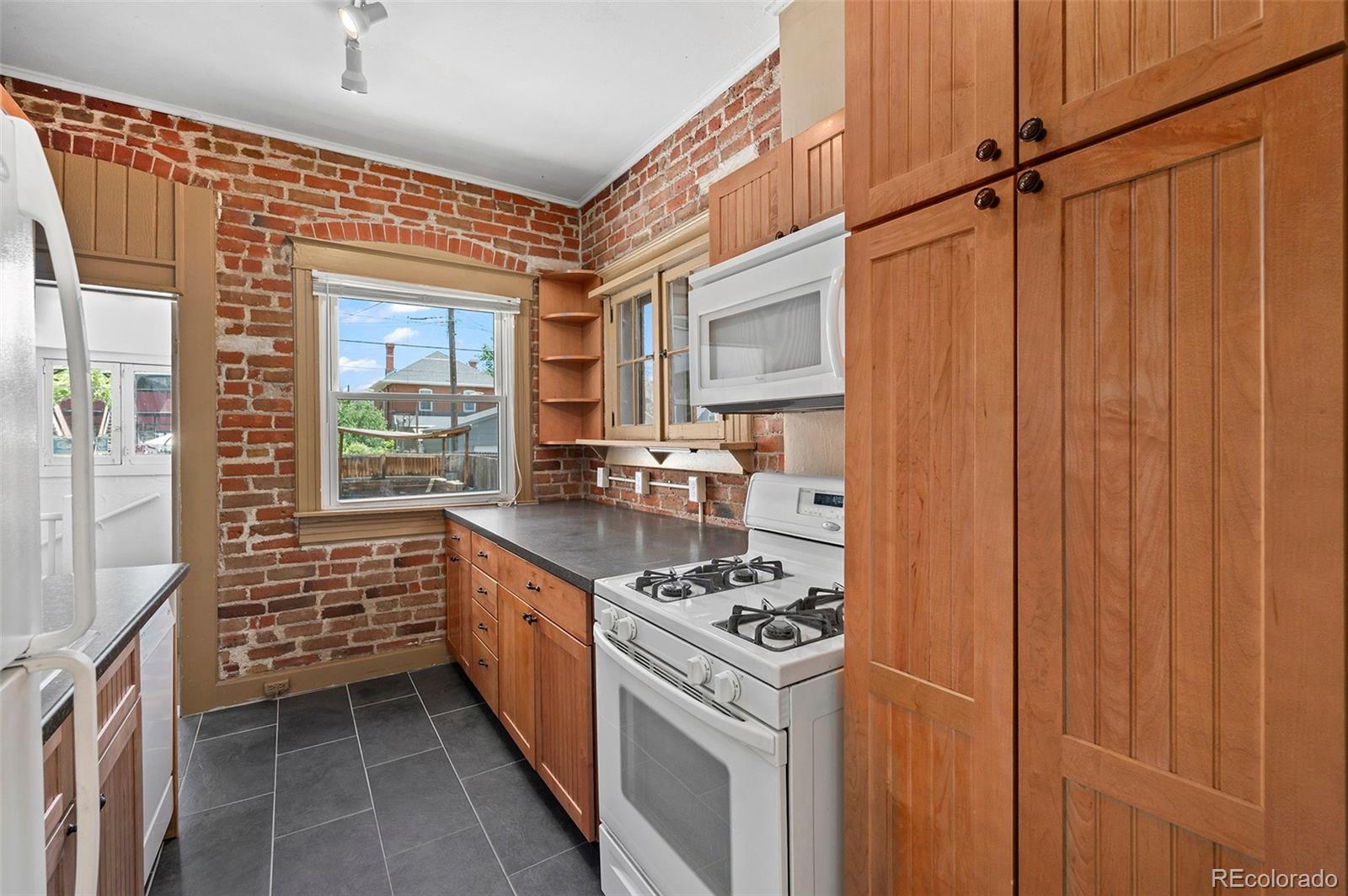 MLS Image #12 for 354 s sherman street,denver, Colorado
