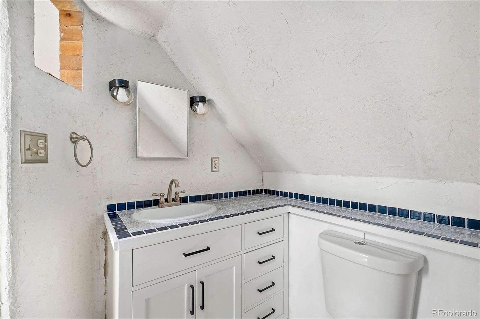 MLS Image #28 for 354 s sherman street,denver, Colorado
