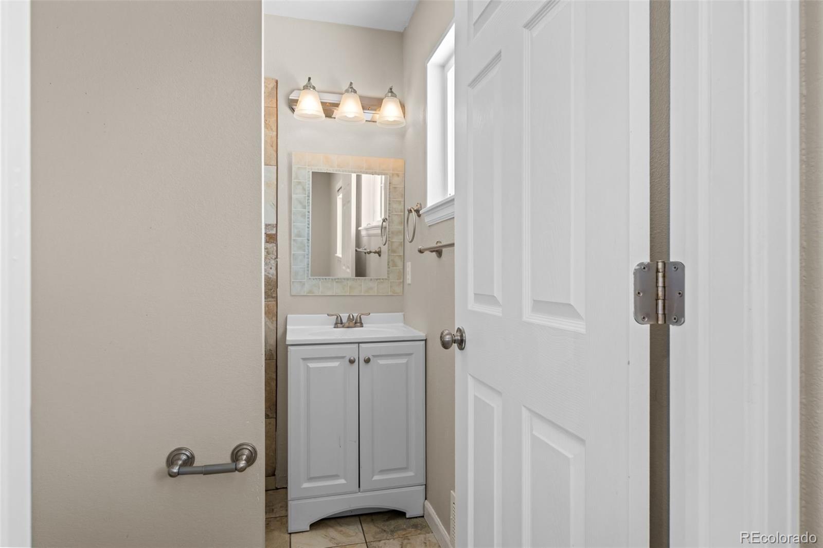MLS Image #14 for 2203  beech court,golden, Colorado