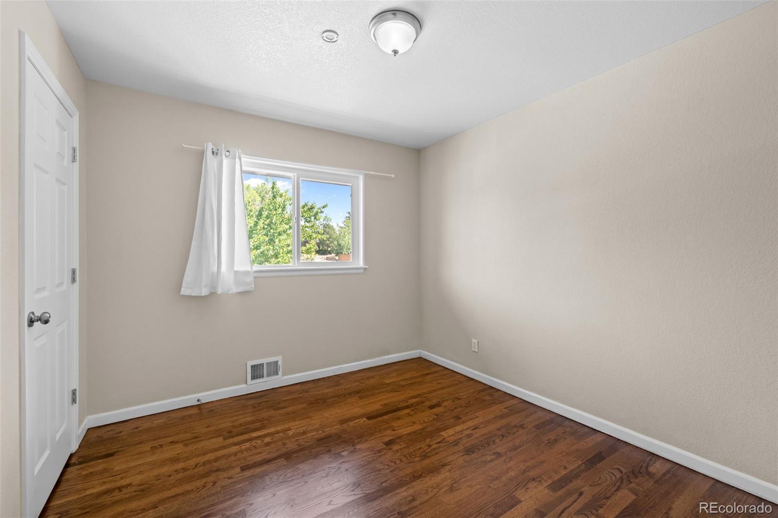 MLS Image #16 for 2203  beech court,golden, Colorado