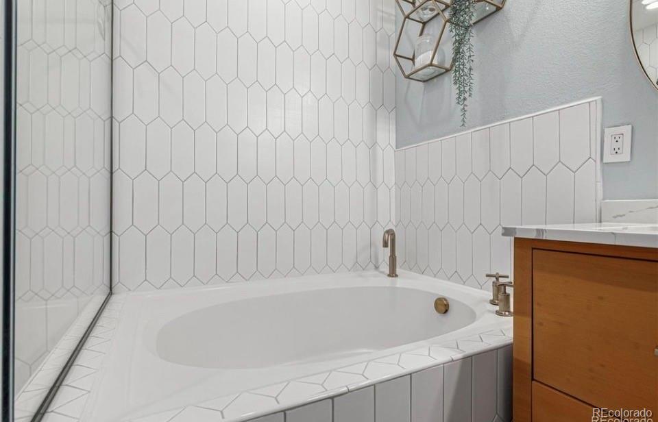 MLS Image #26 for 1488  madison street,denver, Colorado