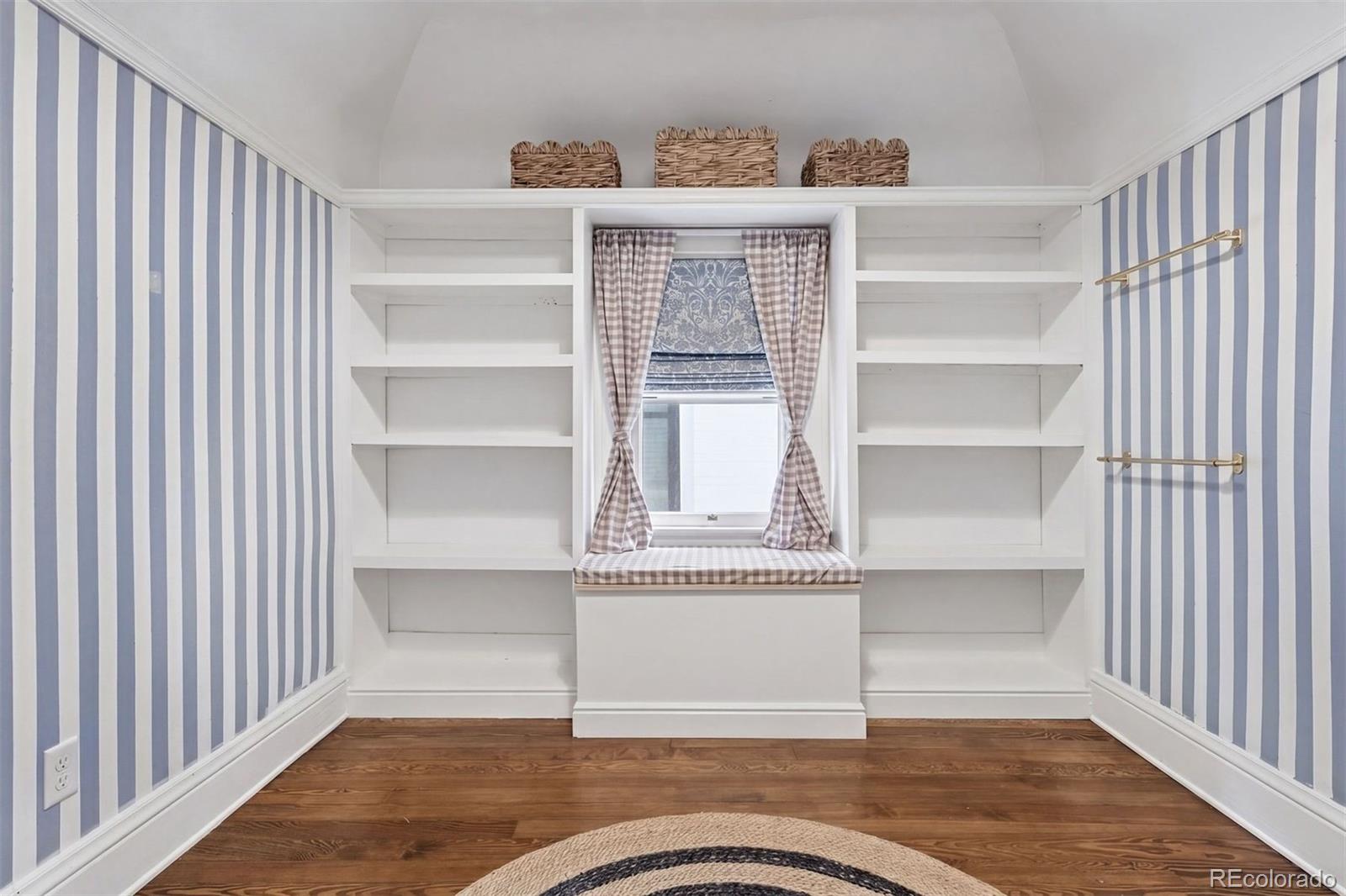 MLS Image #18 for 576 n franklin street,denver, Colorado