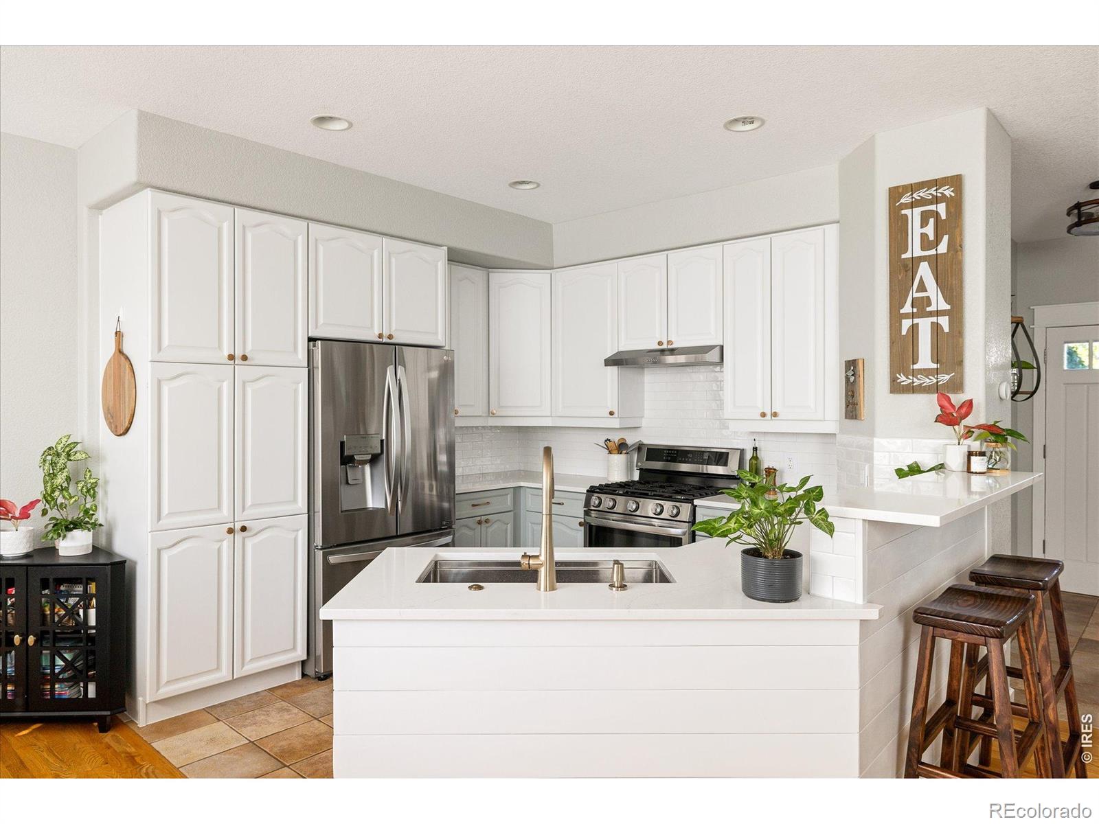 MLS Image #10 for 14000  winding river court,broomfield, Colorado