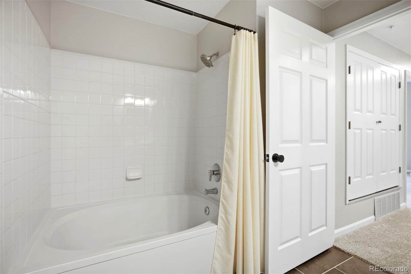 MLS Image #13 for 8707 e florida avenue 707,denver, Colorado