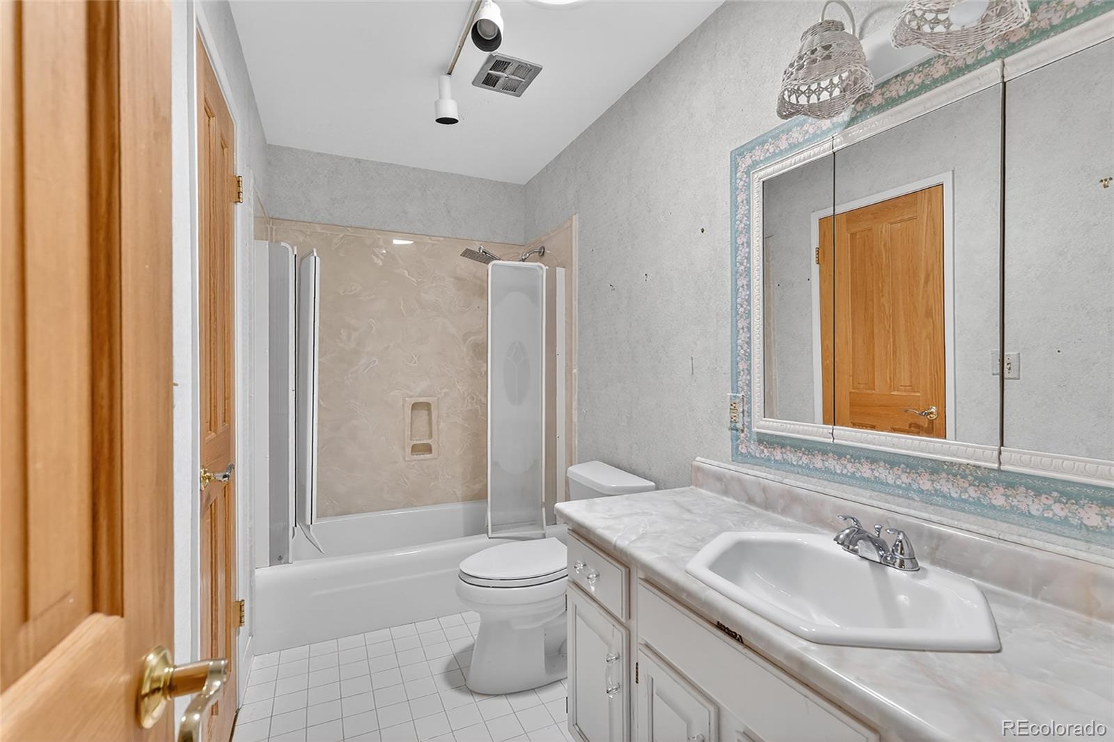 MLS Image #14 for 12513 w alameda drive ,lakewood, Colorado