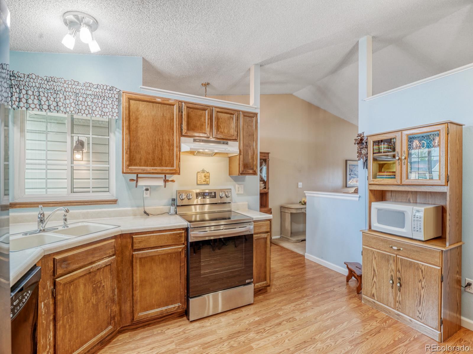 MLS Image #2 for 2746 s uravan street,aurora, Colorado