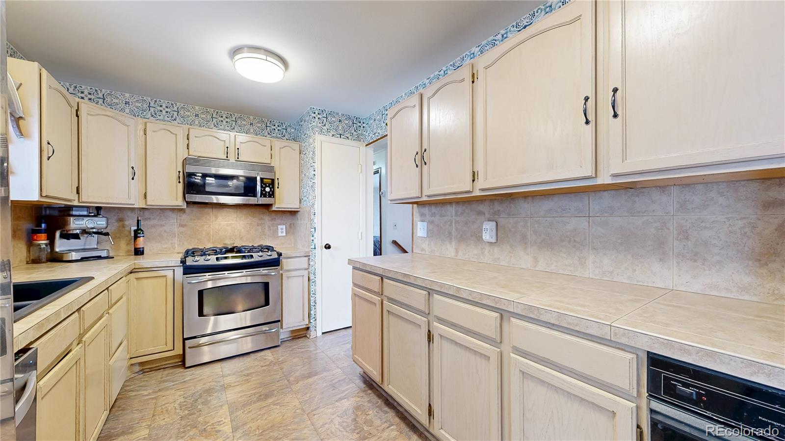 MLS Image #6 for 9374  bellaire street,thornton, Colorado