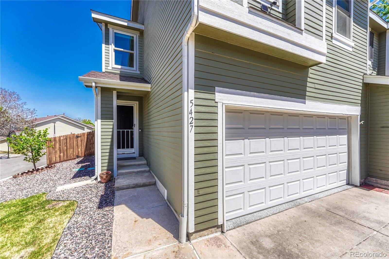 MLS Image #3 for 5427 s quatar court,aurora, Colorado