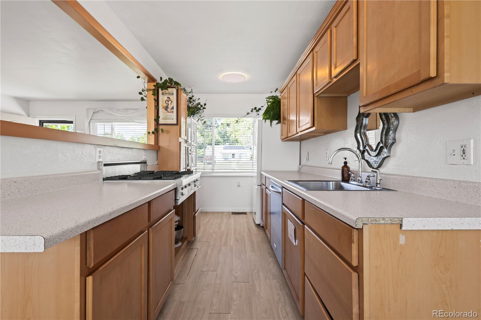 MLS Image #8 for 3028 s glencoe street,denver, Colorado