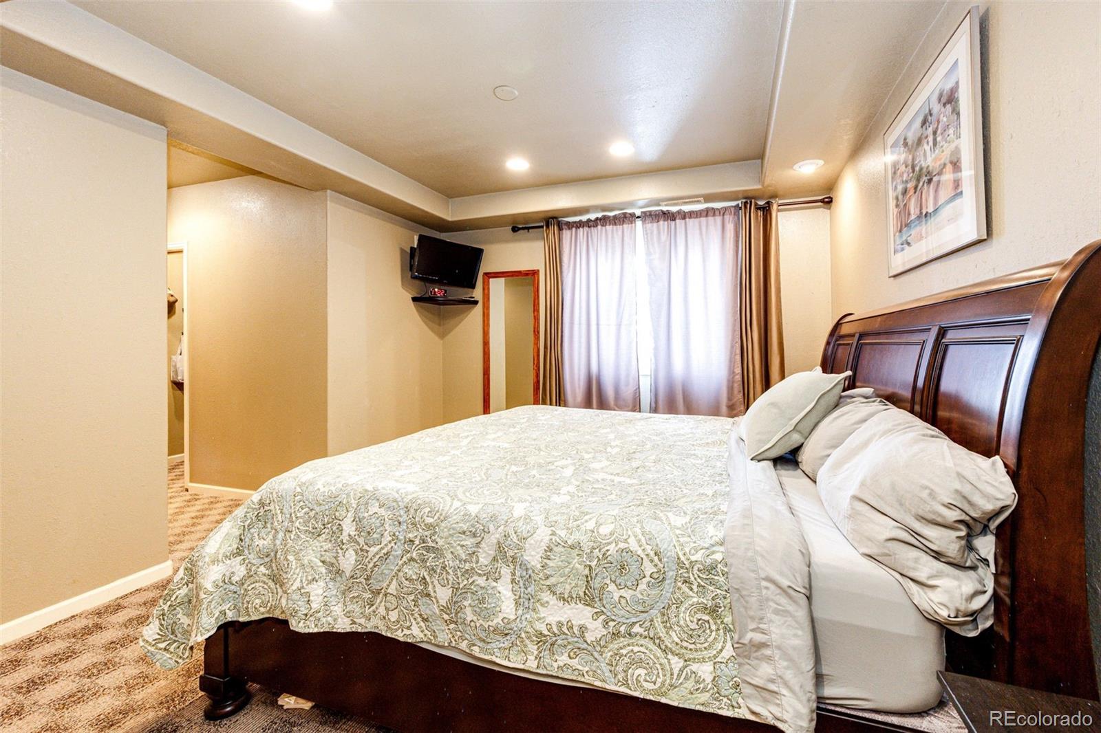 MLS Image #16 for 57109 e kenyon avenue,strasburg, Colorado