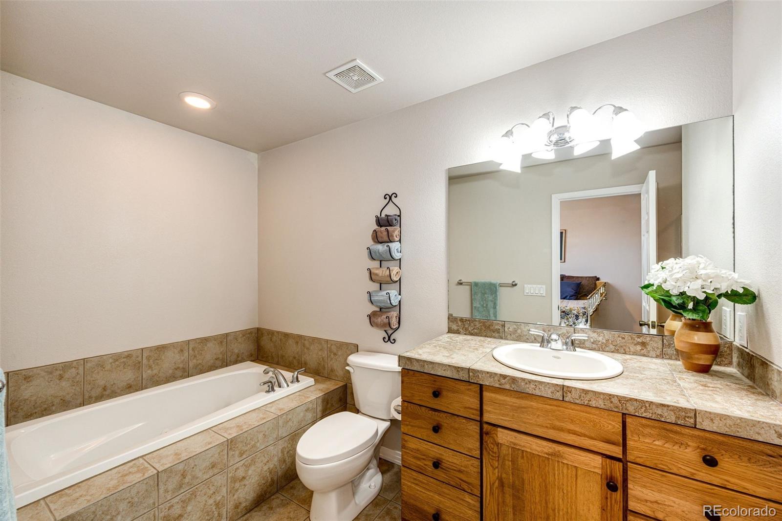 MLS Image #9 for 57109 e kenyon avenue,strasburg, Colorado