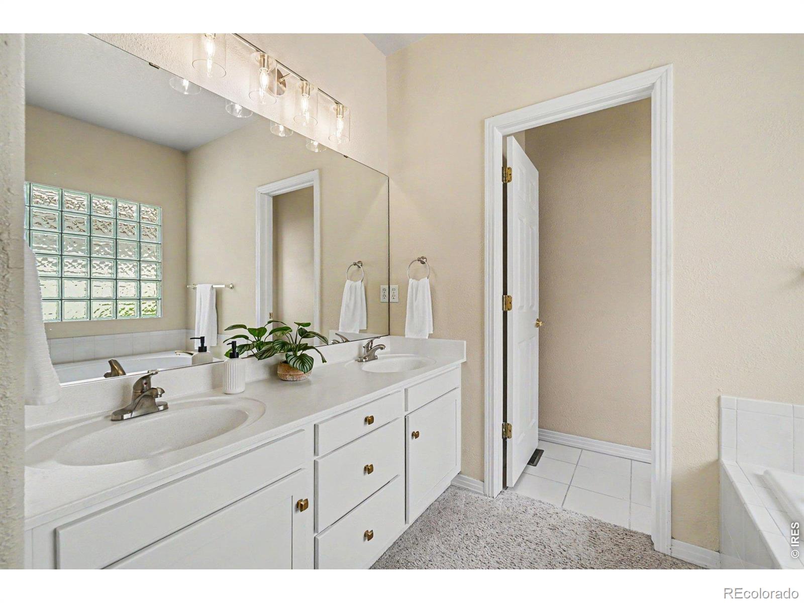 MLS Image #14 for 2952  sonata bay court,longmont, Colorado