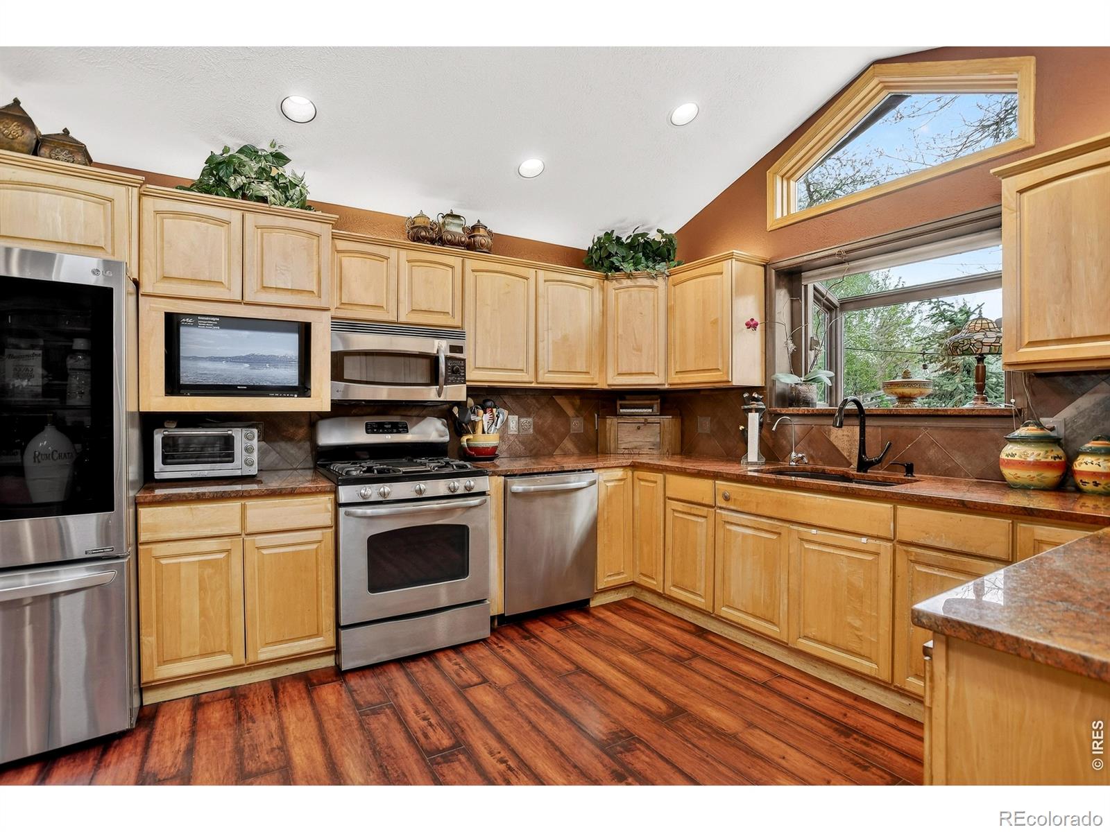 MLS Image #13 for 141  ponderosa drive,boulder, Colorado