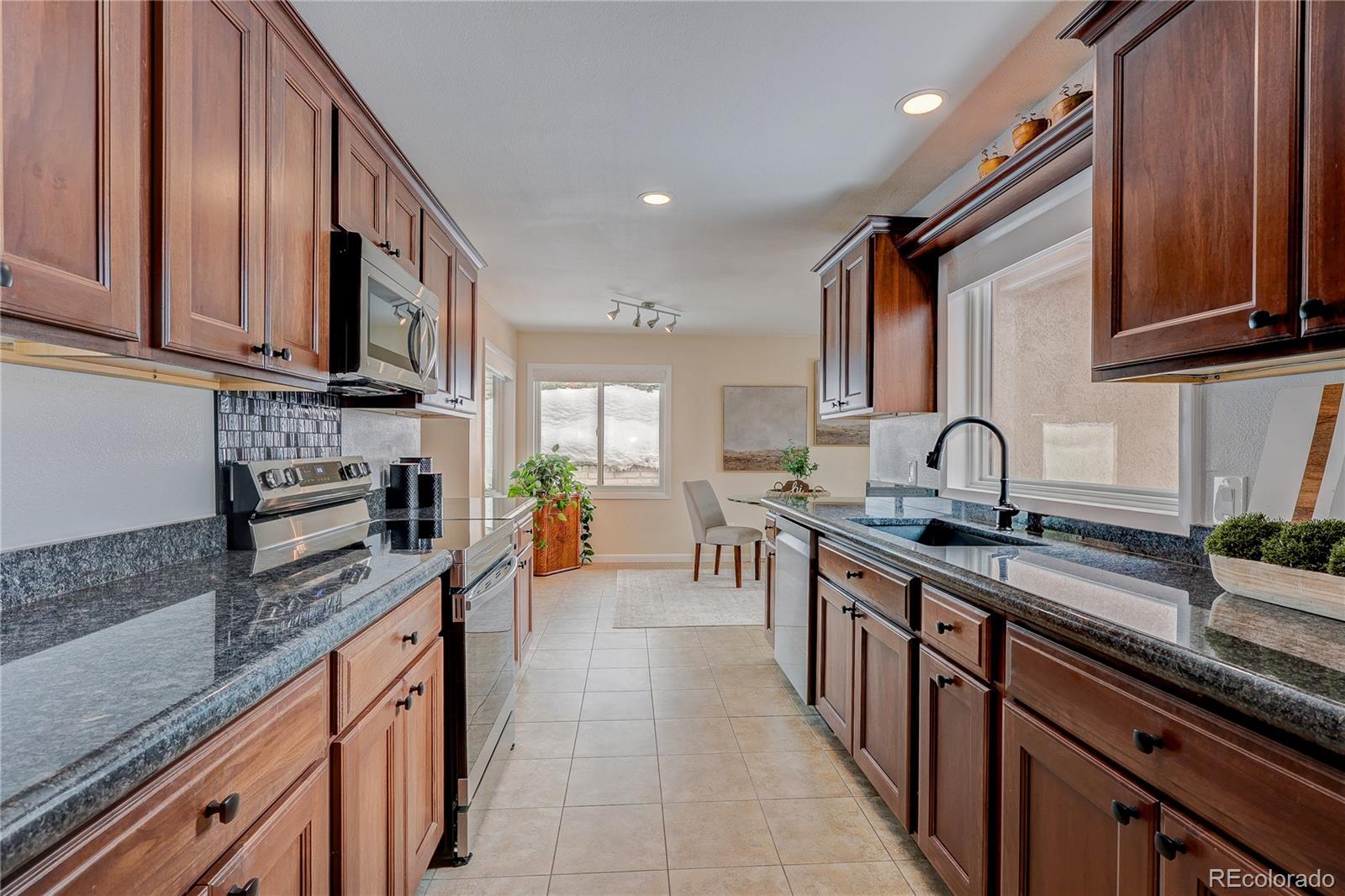MLS Image #12 for 836  vista lane,estes park, Colorado
