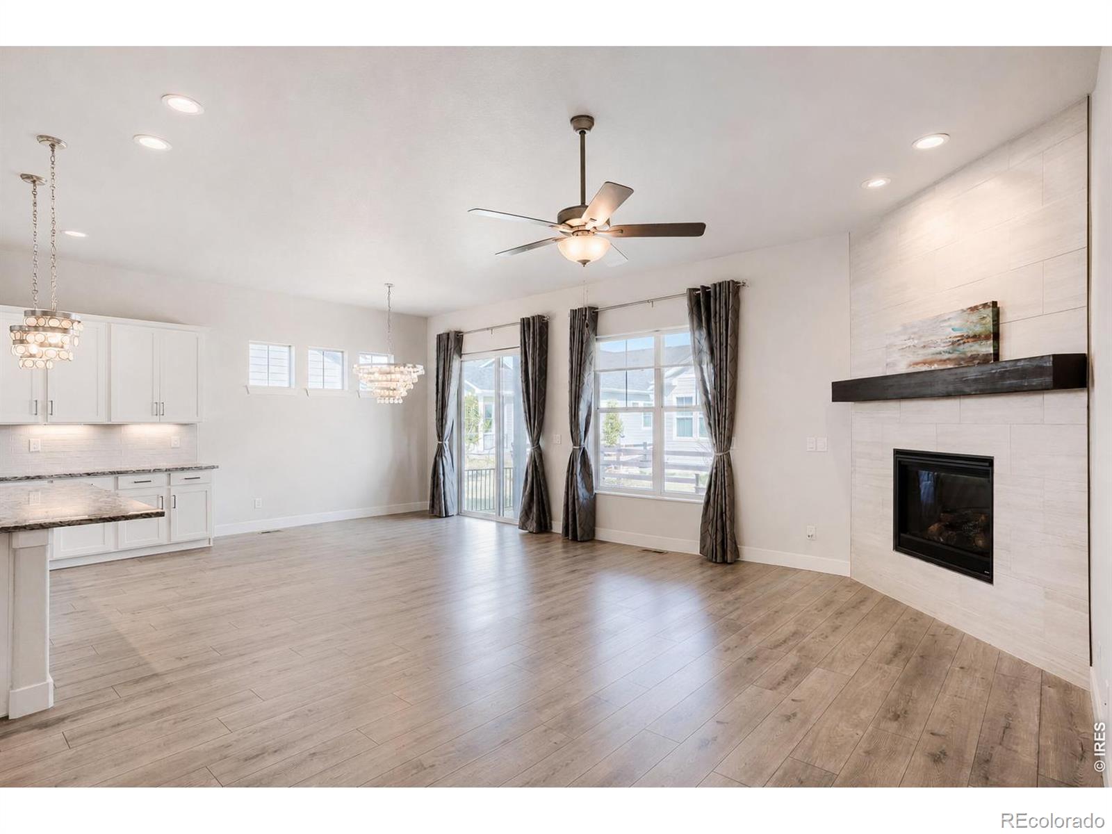MLS Image #3 for 8918 s riviera court,aurora, Colorado
