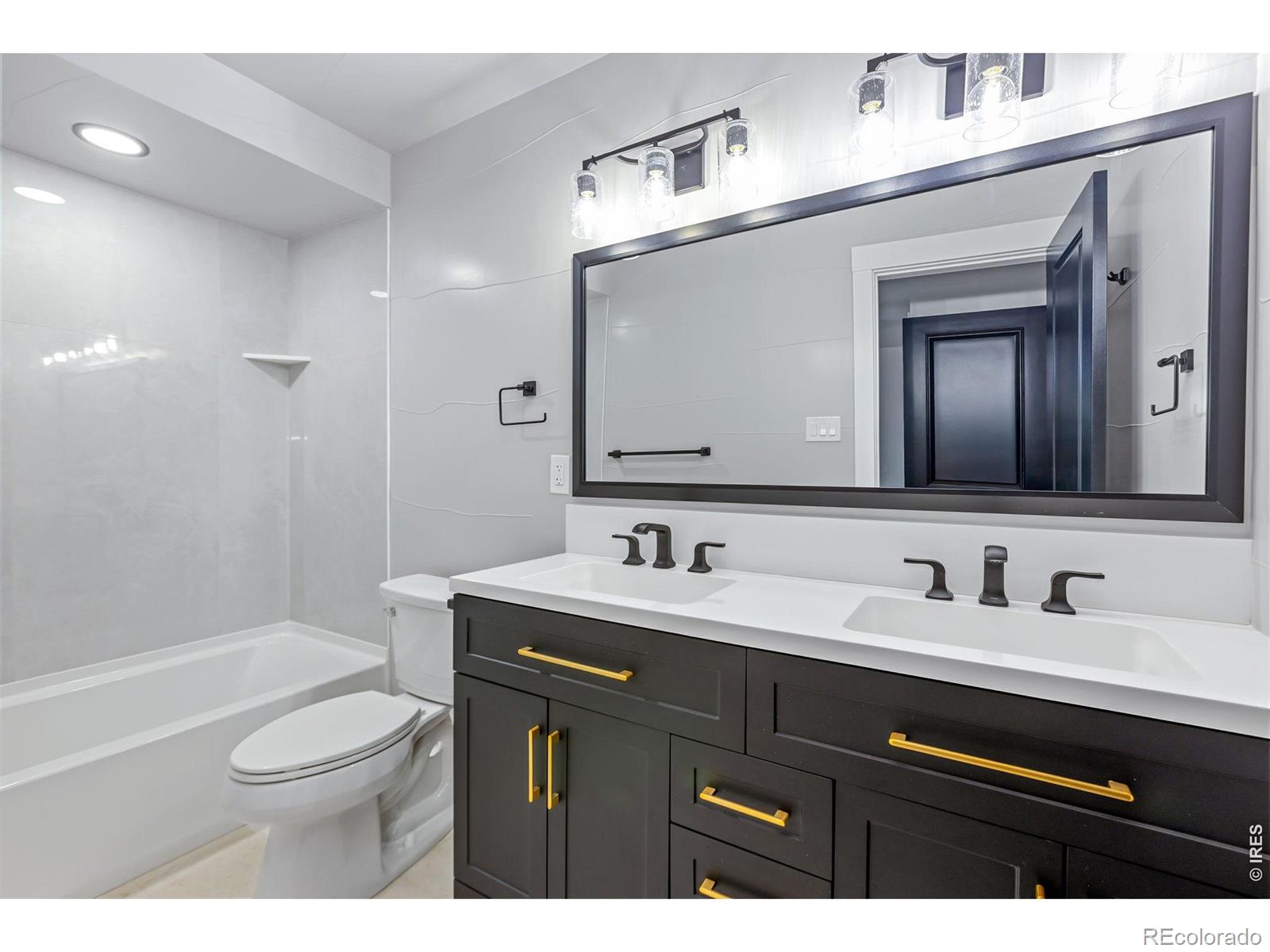 MLS Image #12 for 1950  montview drive,greeley, Colorado