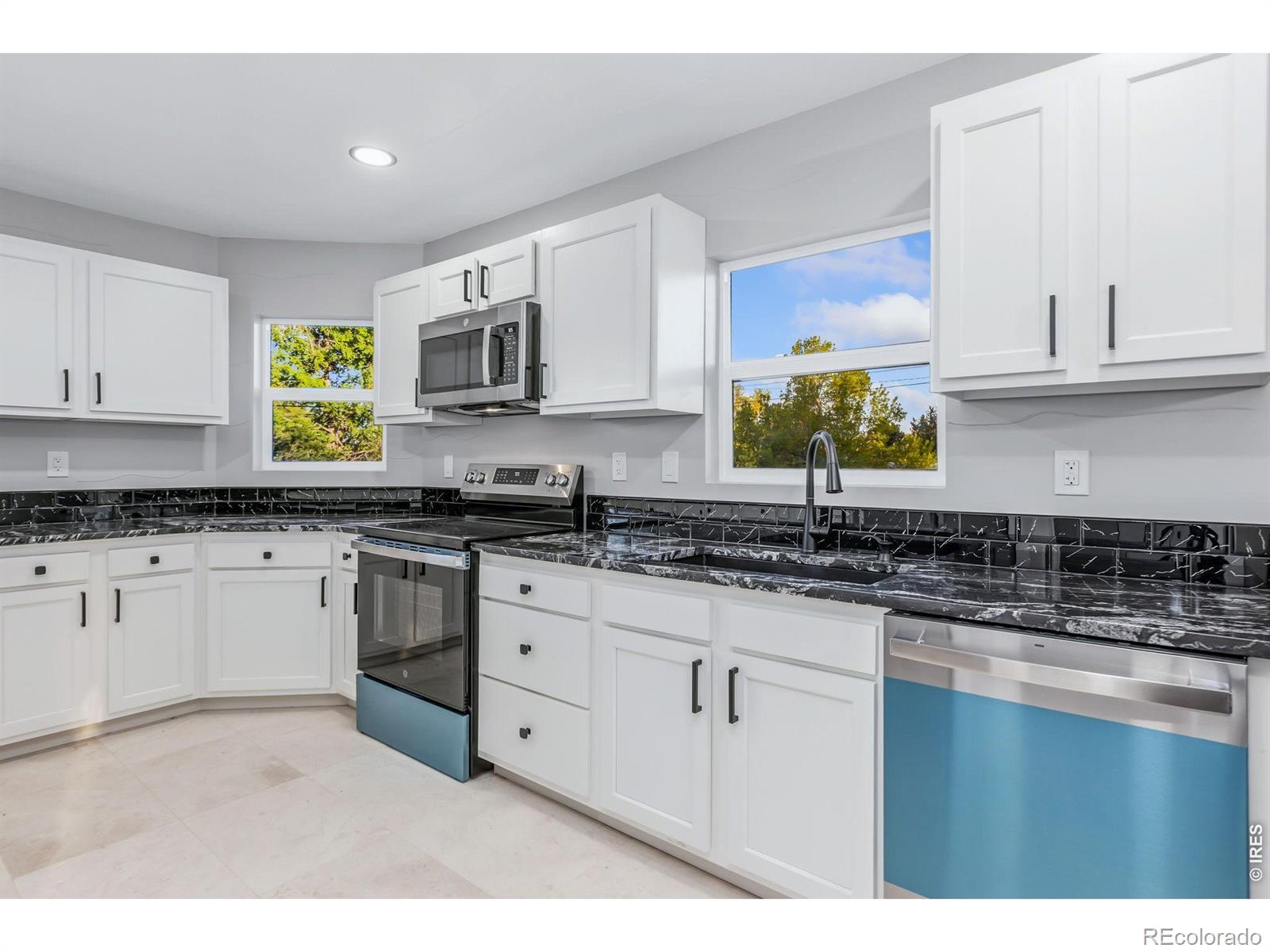 MLS Image #17 for 1950  montview drive,greeley, Colorado