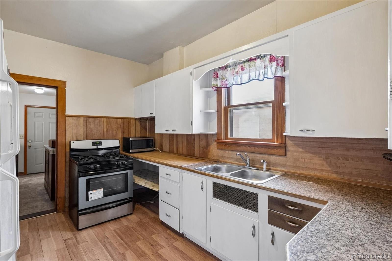 MLS Image #11 for 1106  cheyenne street,golden, Colorado