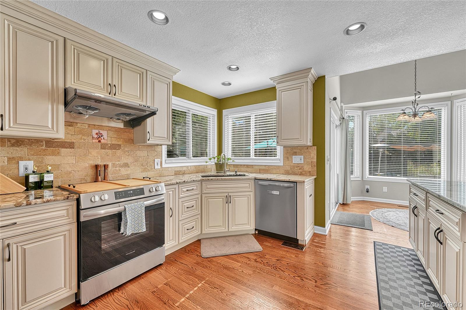MLS Image #11 for 6722  eagle place,highlands ranch, Colorado