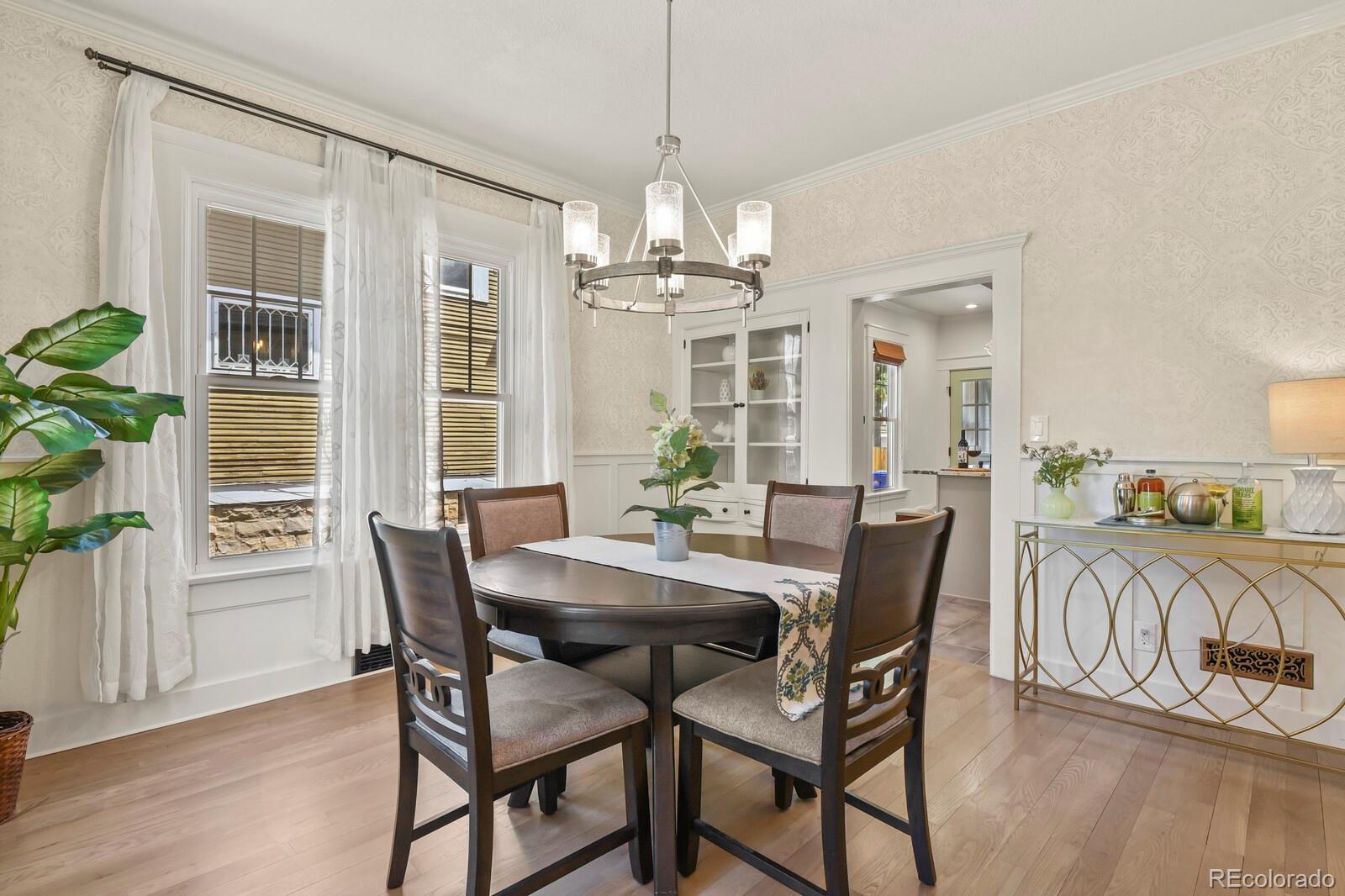 MLS Image #12 for 415 e san rafael street,colorado springs, Colorado
