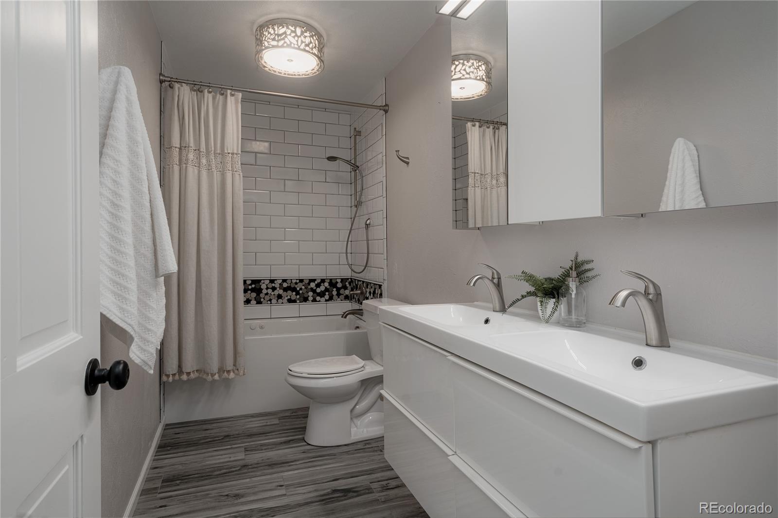 MLS Image #21 for 12851 e vassar drive,aurora, Colorado
