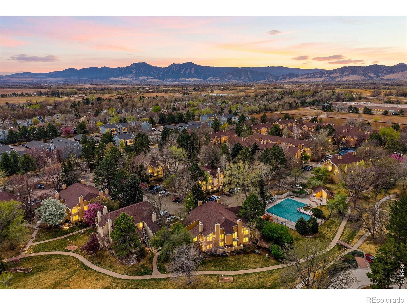 MLS Image #41 for 4827  white rock circle,boulder, Colorado