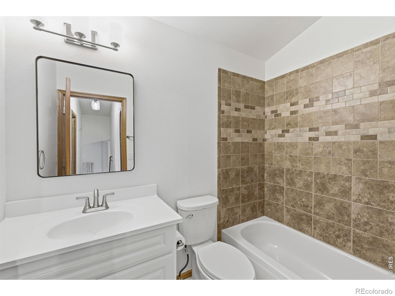 MLS Image #21 for 907  quail run,fort collins, Colorado