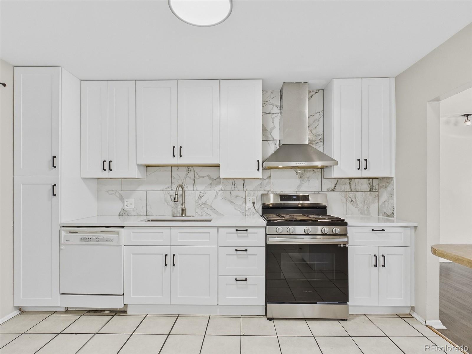 MLS Image #12 for 1081 s knox court,denver, Colorado
