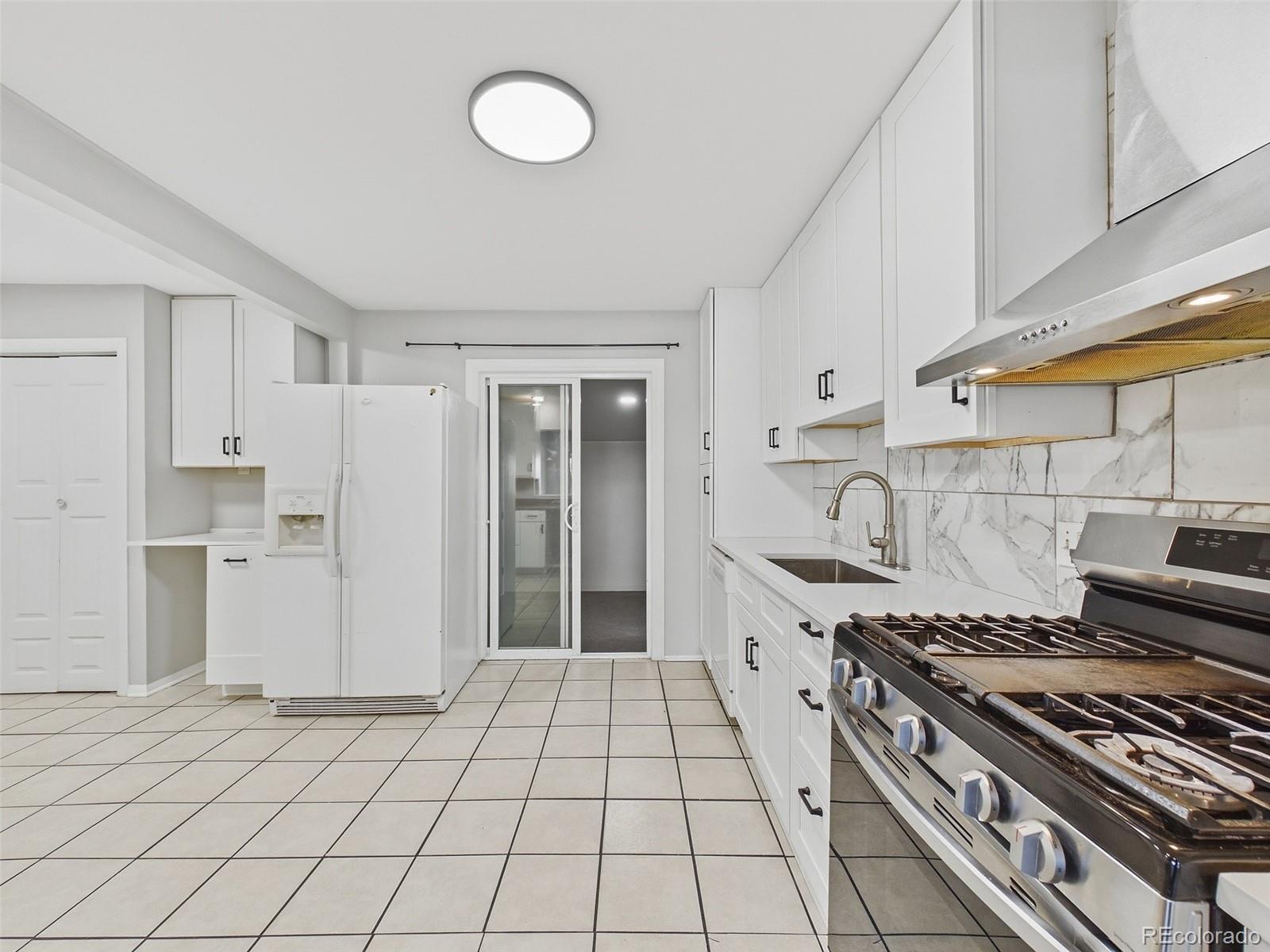 MLS Image #9 for 1081 s knox court,denver, Colorado