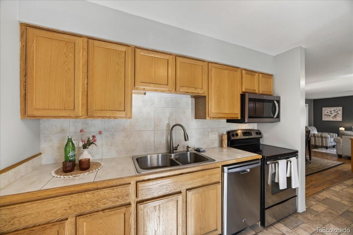 MLS Image #12 for 961  kendall street,lakewood, Colorado