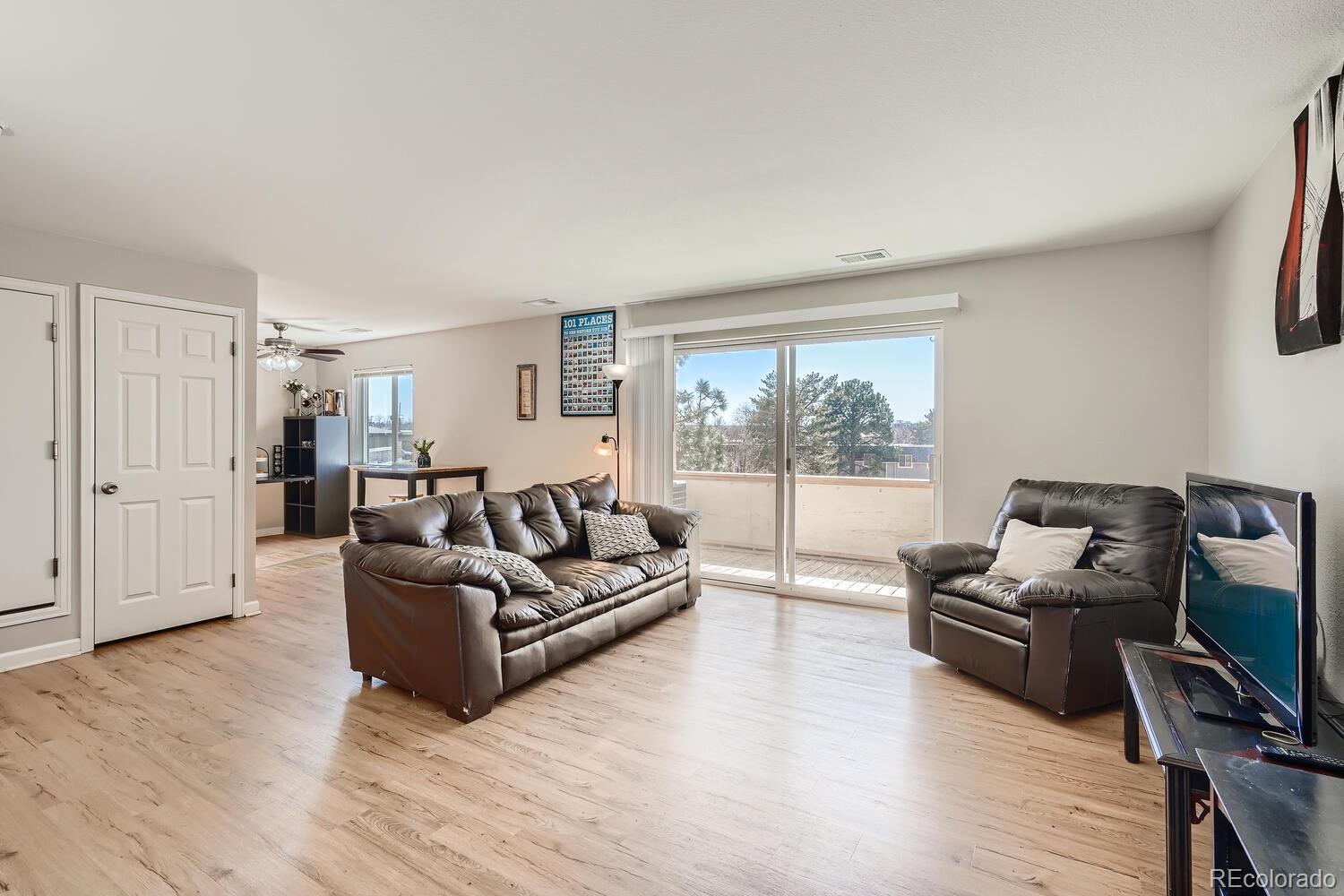 MLS Image #2 for 2211  sable boulevard,aurora, Colorado
