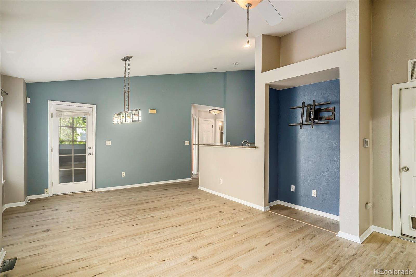 MLS Image #7 for 1461 s danube way,aurora, Colorado