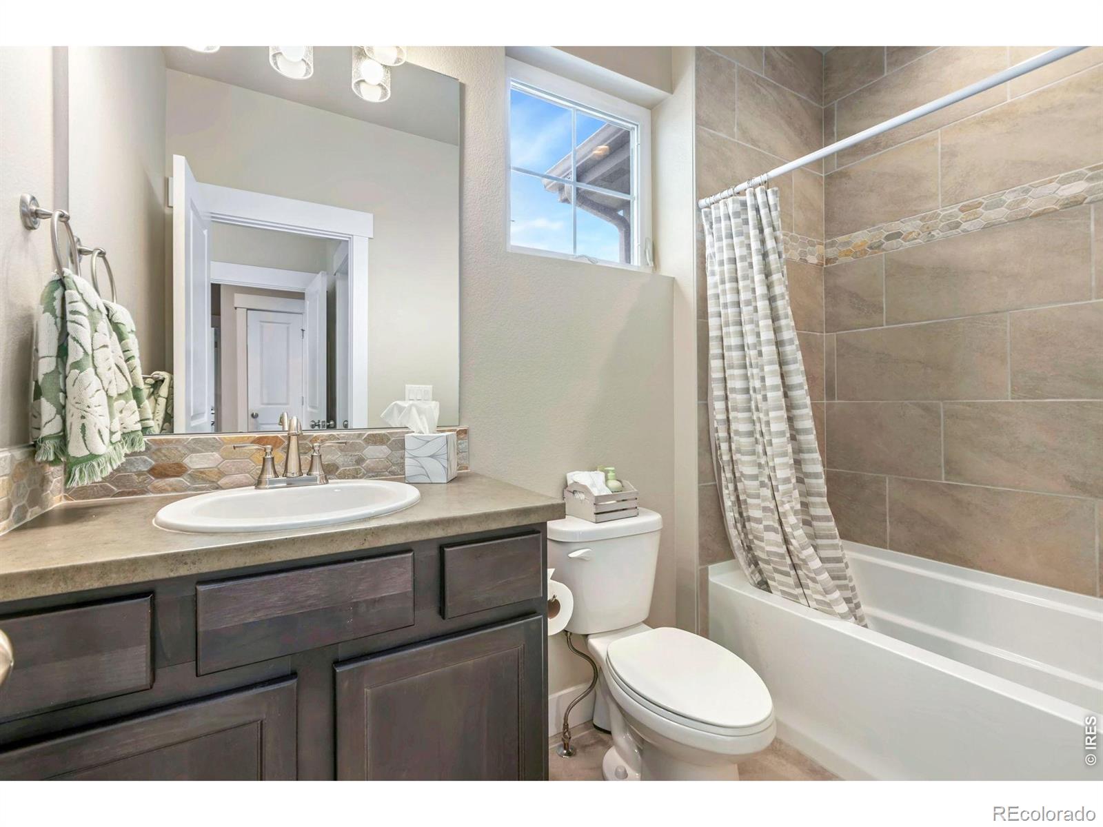 MLS Image #10 for 5441  longshaw court,fort collins, Colorado