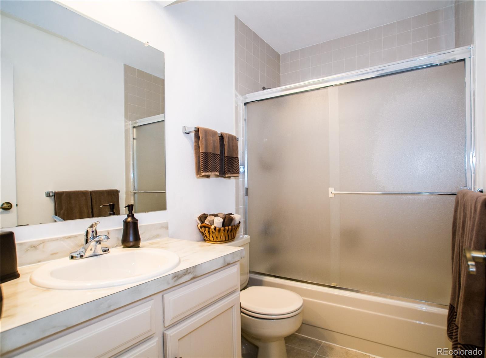 MLS Image #12 for 12420 e pacific circle,aurora, Colorado