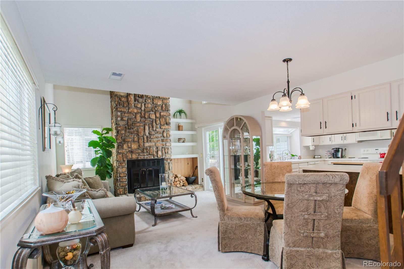 MLS Image #3 for 12420 e pacific circle,aurora, Colorado
