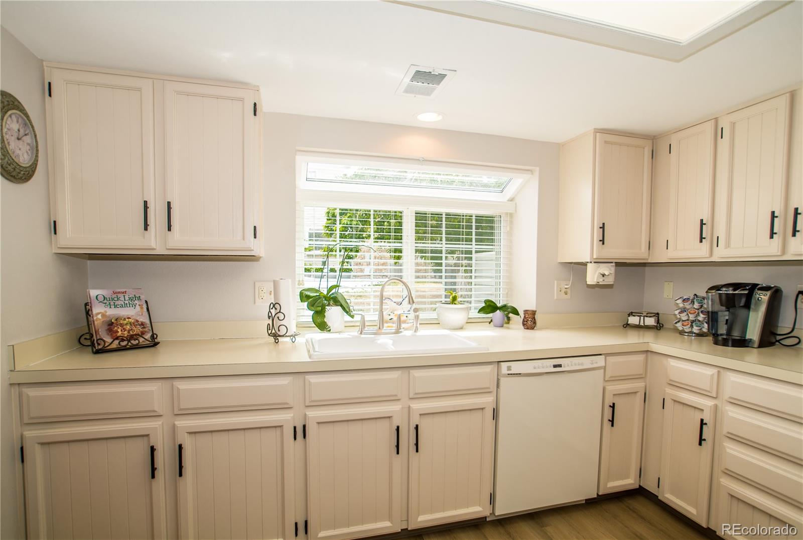 MLS Image #8 for 12420 e pacific circle,aurora, Colorado