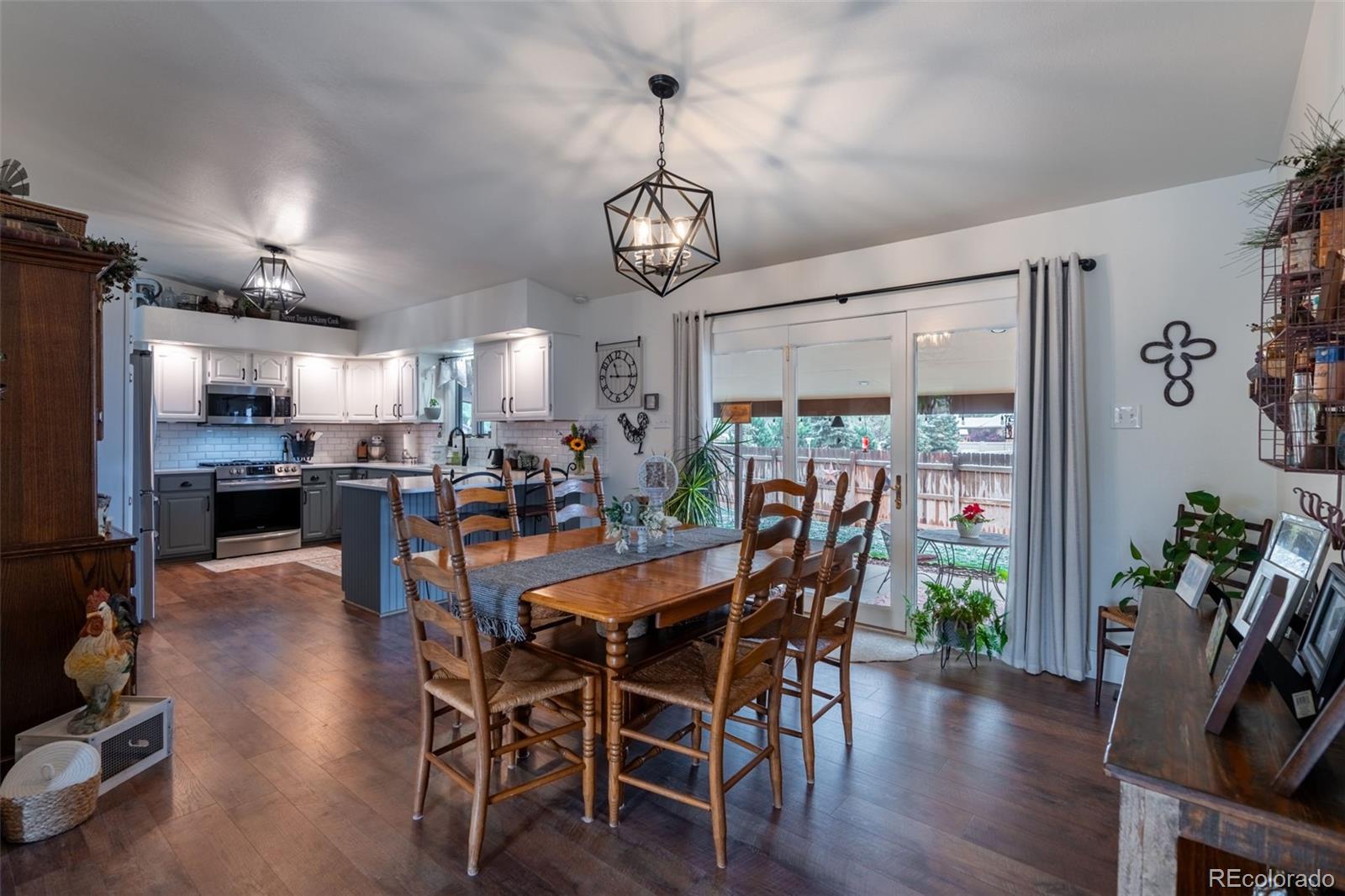 MLS Image #12 for 444 s hahns peak avenue,pueblo, Colorado