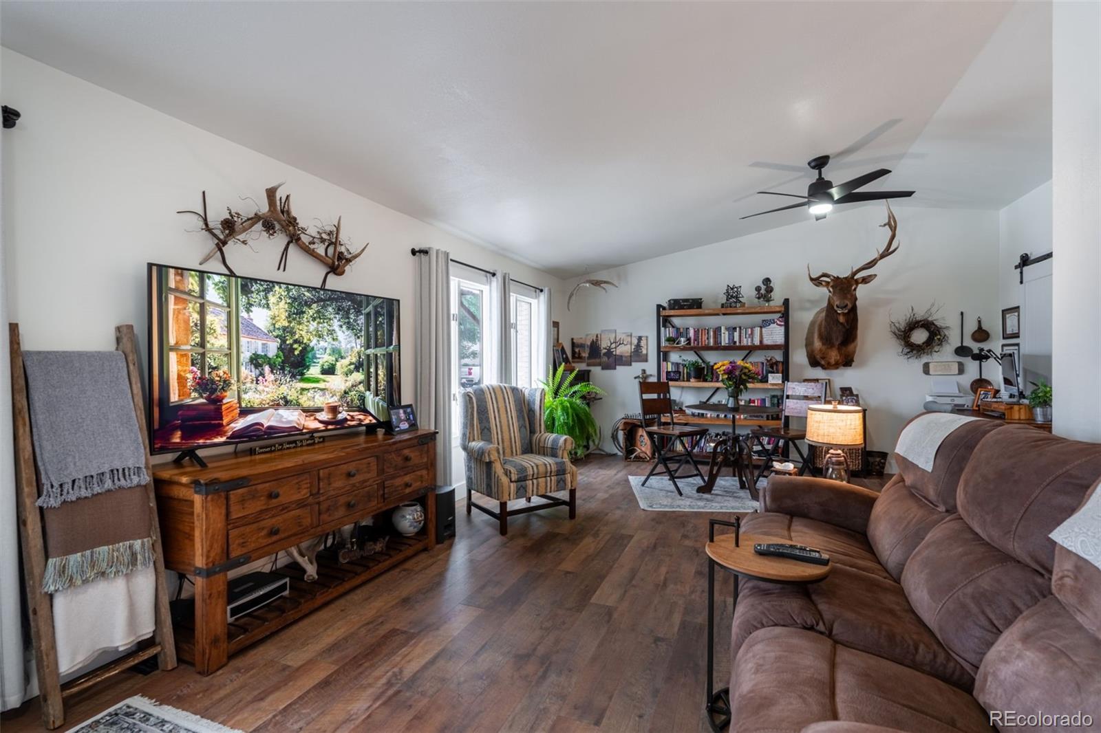 MLS Image #4 for 444 s hahns peak avenue,pueblo, Colorado
