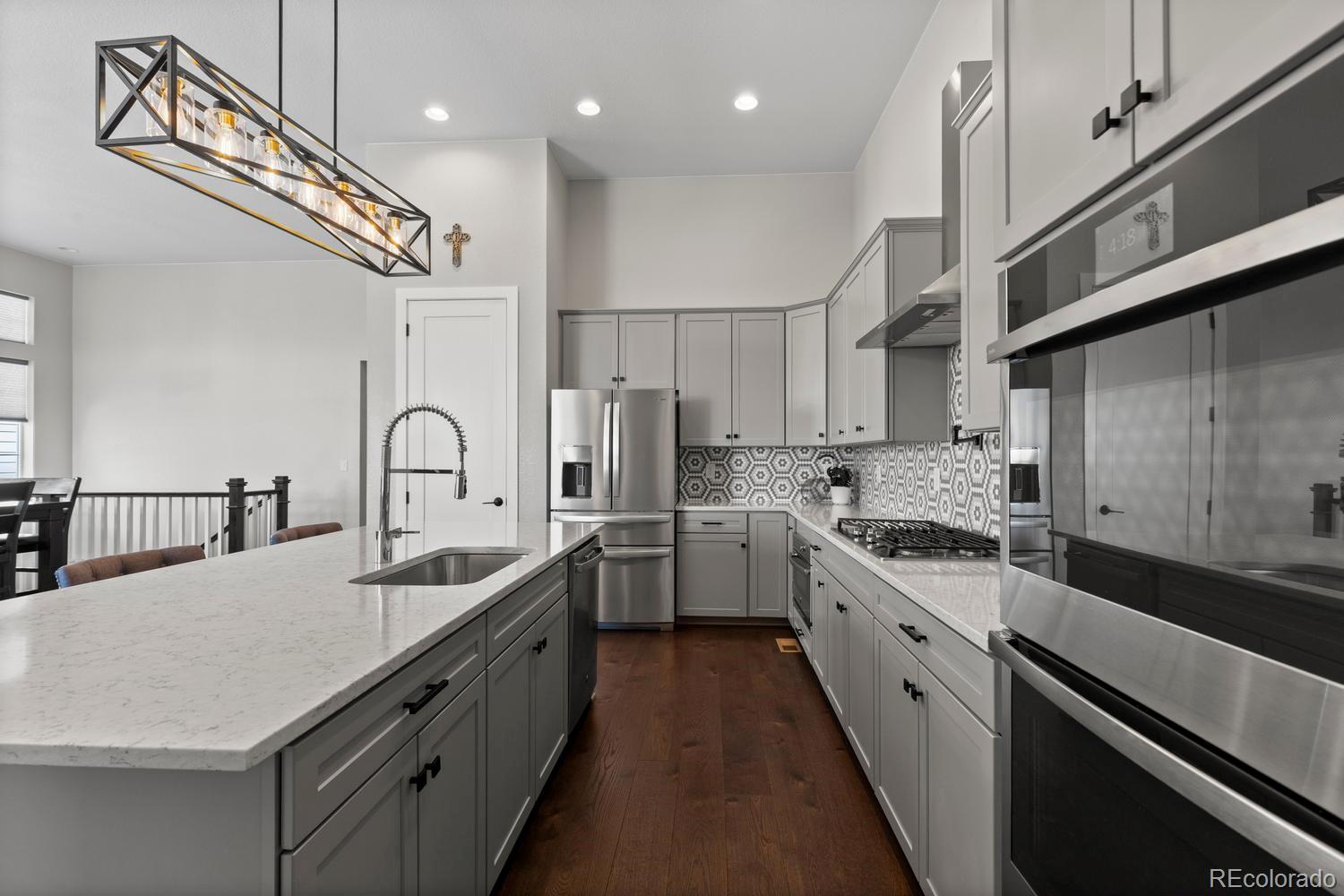 MLS Image #11 for 7043 s uriah street,aurora, Colorado