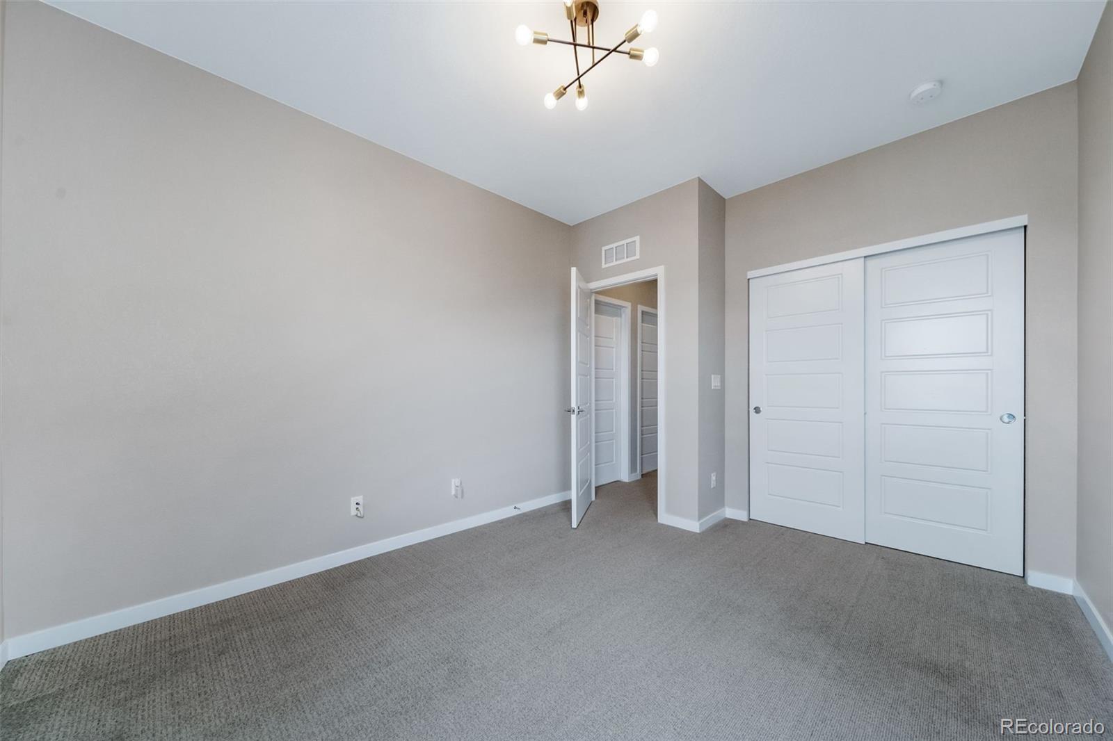 MLS Image #32 for 1000  southurst lane,littleton, Colorado