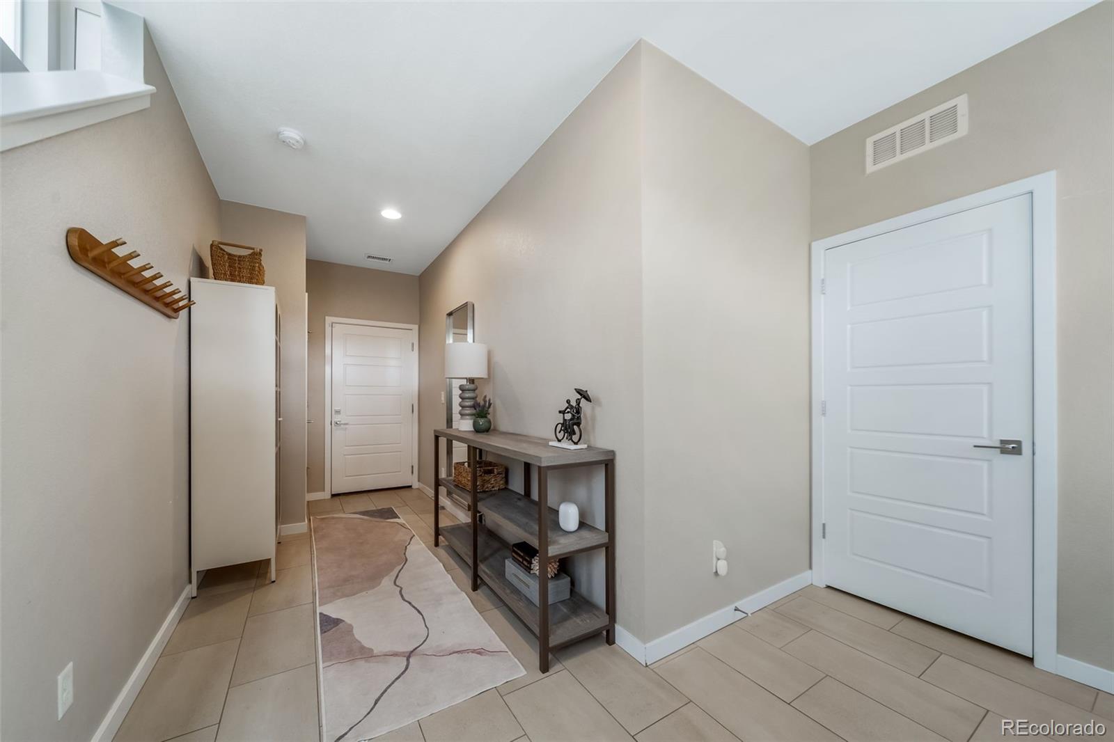 MLS Image #6 for 1000  southurst lane,littleton, Colorado