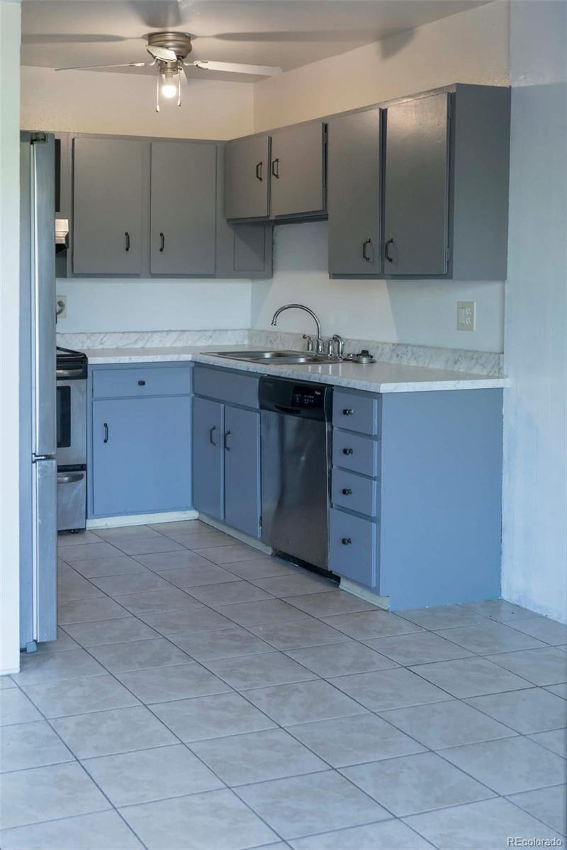 MLS Image #7 for 3001 e fountain boulevard,colorado springs, Colorado